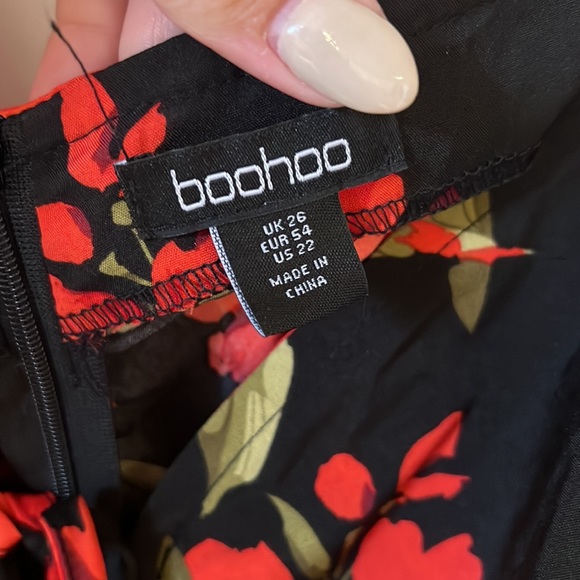 ✨Worn Once✨ Rouched Puff Sleeve Floral Dress - Picture 5 of 8